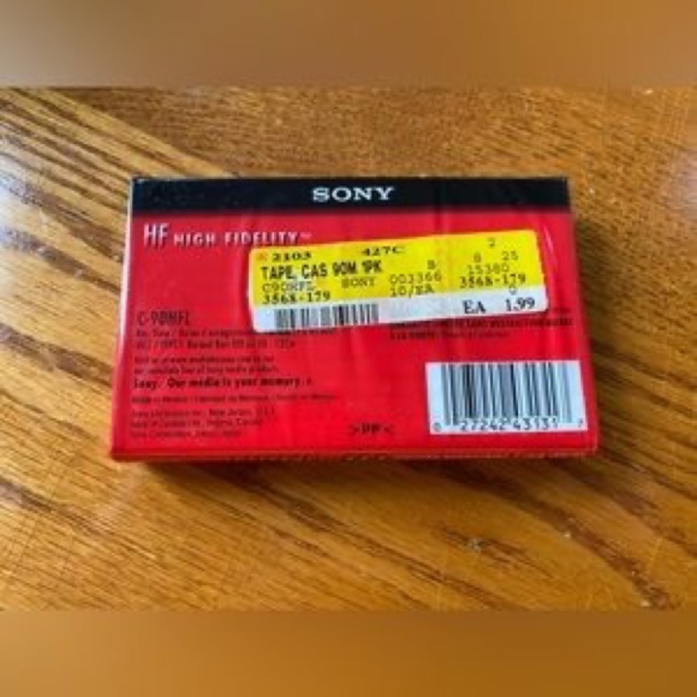Sony HF Red Cassette Tape Pack with Multicolor Memorex Sleeve - Picture 5 of 6